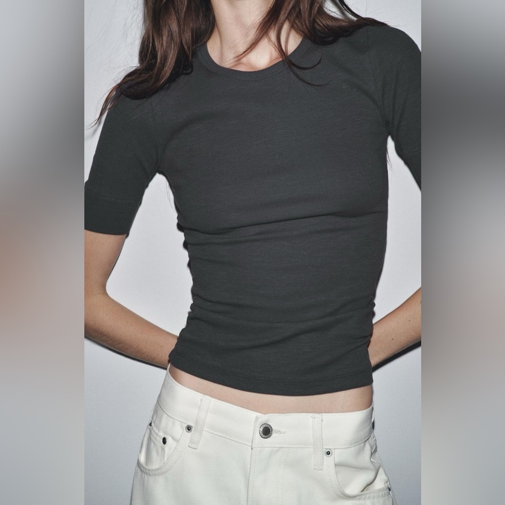 Zara T-shirt - Picture 2 of 10